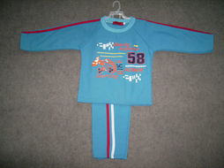 福州榮登貿(mào)易 一站式鞋帽服飾及童裝零售批發(fā)專家